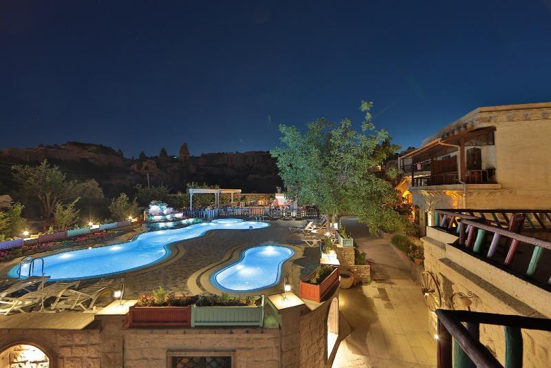 Holiday Cave Hotel Гореме Экстерьер фото
